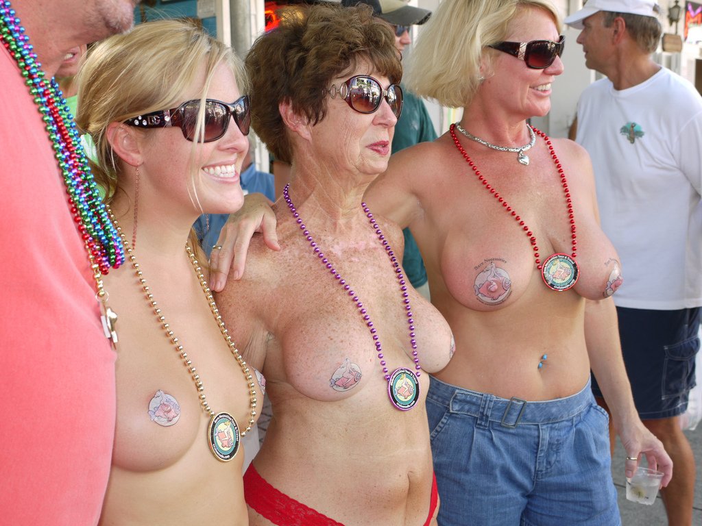 Topless Mom Daughter Grandma - Swingers Blog photo