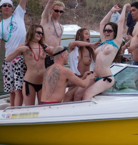 havesu topless boating party